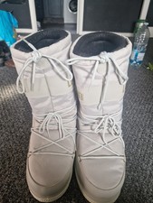 Love Moschino White Padded Snow Boots Size 8