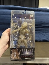 NECA WOLF AVP FIGURE FULL
