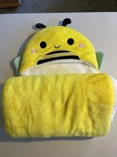 Squishmallows Hooded Throw