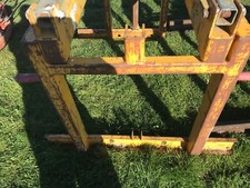 brick block grab probst, close Gatwick, £350 plus vat £420