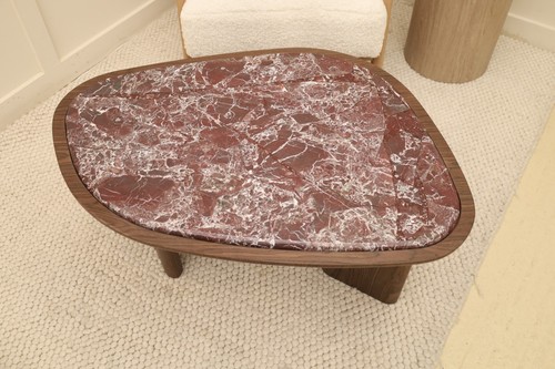 Dark wood and red - , marble