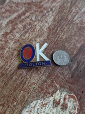 BOLTON WANDERERS F C  - P&G SPORTS  70's  VINTAGE COLLECTABLE FOOTBALL Pin BADGE