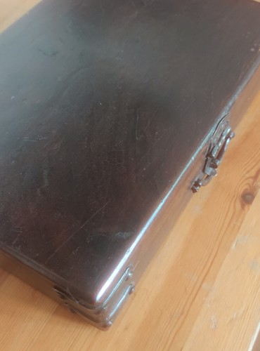 Vintage wooden box - wooden,