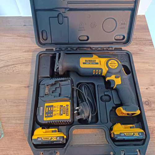 Dewalt 12v ion - 12v, li-ion