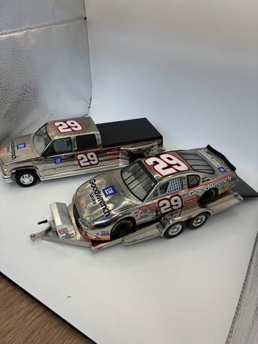 Nascar collectible 2002 - nascar, action