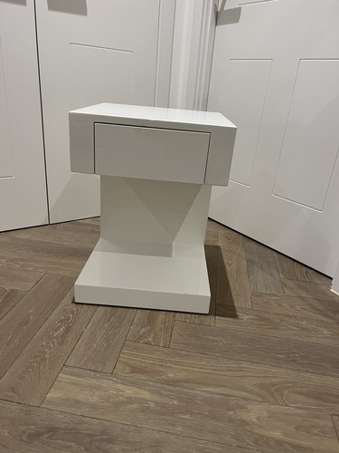 Bedside table - bedside,