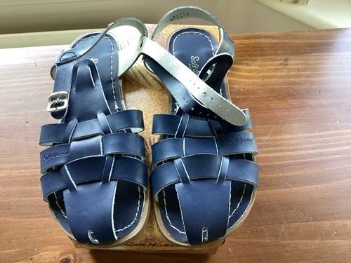 Saltwater sandals shark closed - sandals,