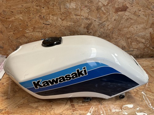 Kawasaki gpz305 tank petrol - kawasaki,