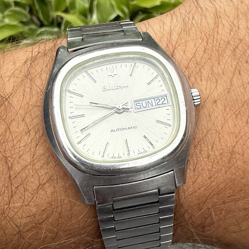 1970s bulova automatic day - bulova,