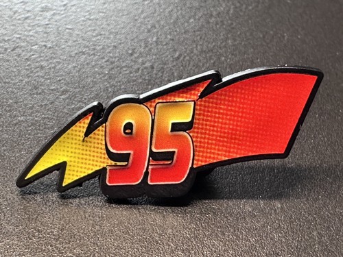 Lightning mcqueen enamel - lightning,