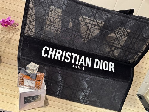 Miss dior essence - essence, and