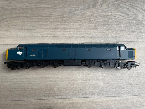 Hornby r2938 class 40152 - br, 40