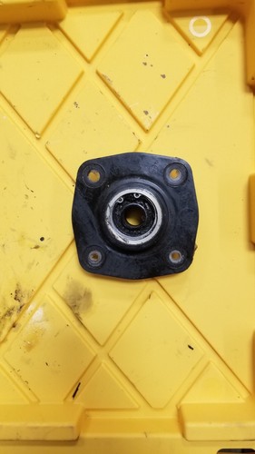 Kawasaki drive shaft holder - drive,