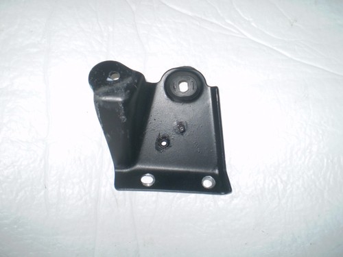 Lower right bracket - lower,
