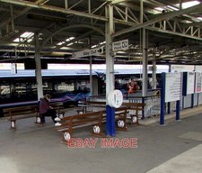 PHOTO  GWR BENCHES AND HELP