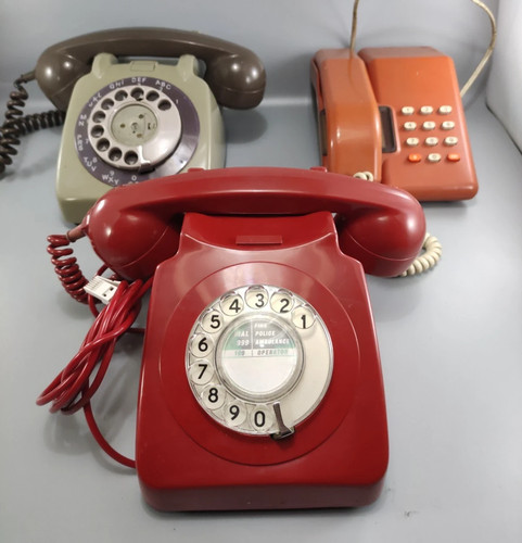 Vintage dial push button - &,