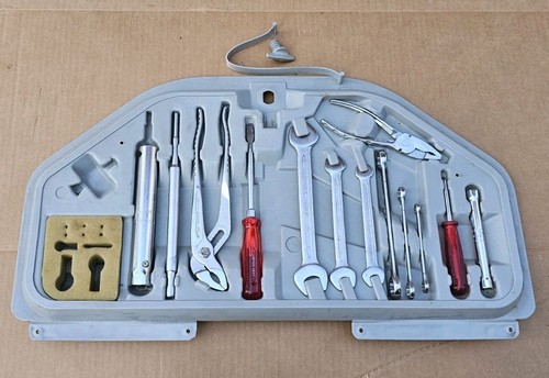 Bmw trunk tool kit - kit, e28