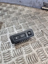 LEVC TX TAILGATE OPEN SWITCH