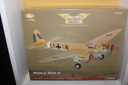Boxed aa36701 corgi ww2 - boxed,