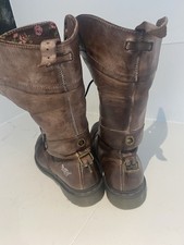 Rare 12 hole Dr. Martens