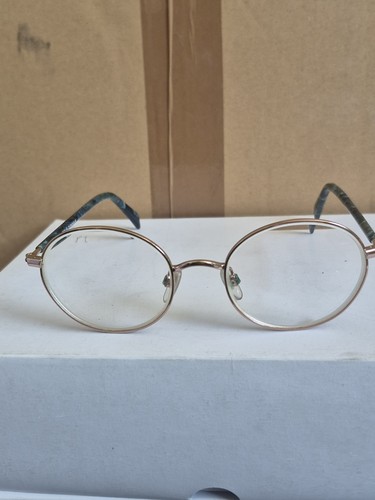 Kylie minogue glasses - kylie,