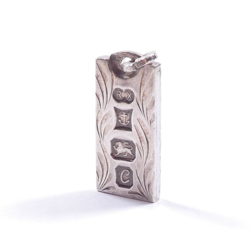 Vintage 1977 ingot pendant - ingot,