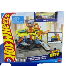 Hot Wheels City Downtown Express Car Wash Playset and Toy Car
