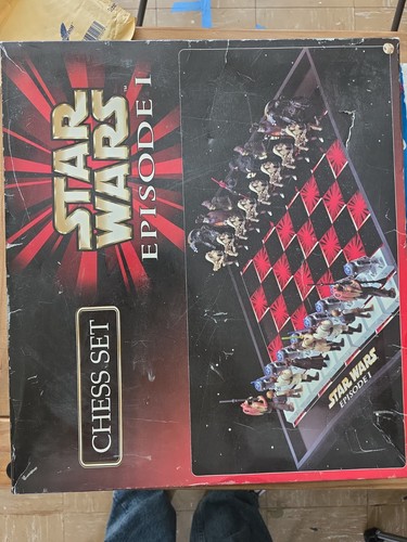 Star wars episode chess set - star,