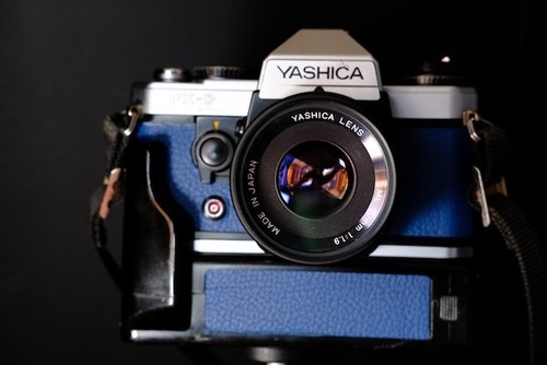 Yashica 35mm film camera - film,