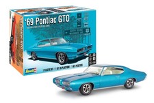 REVELL - 69 PONTIAC GTO from the film The Judge to be assembled and painted -...