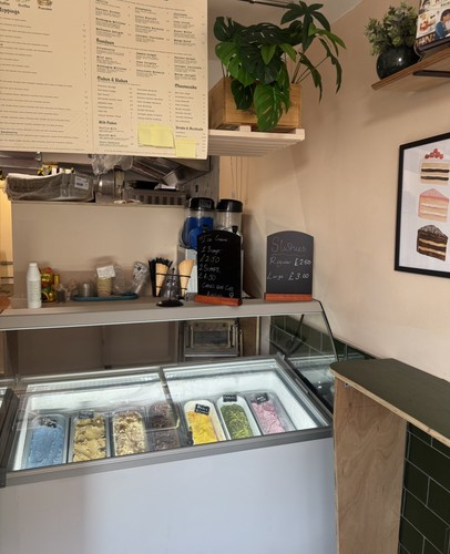 Ice cream display - cream,