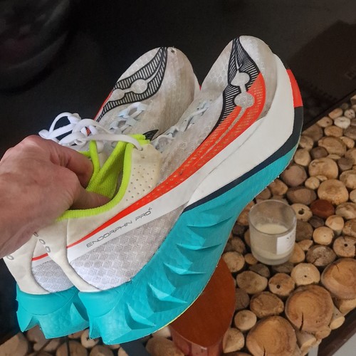 Saucony mans 44 endorphin - saucony,