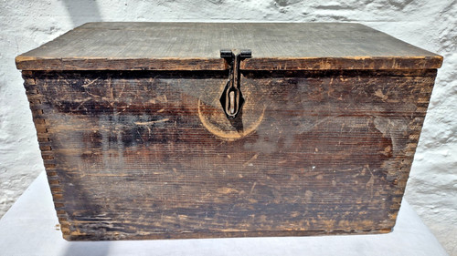 Antique vintage wooden box - wooden,