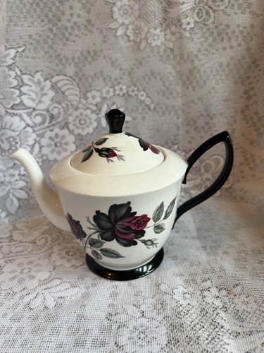 Royal albert masquerade - royal,