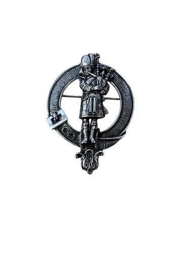 Scottish piper clan crest - piper,