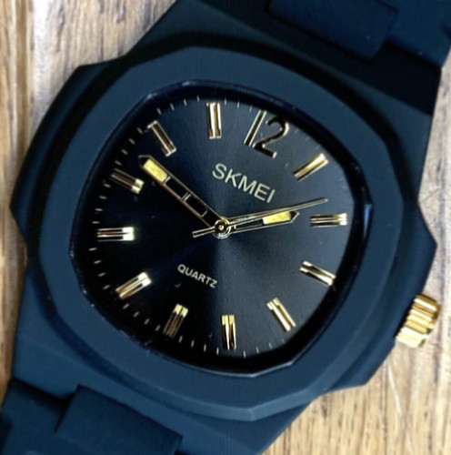 Quartz watch homage - watch,, black