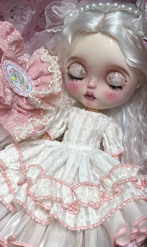 Full set dolls - full, blythe
