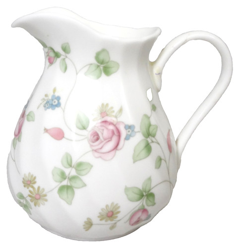 Rosehip wedgwood creamer - wedgwood, 4"