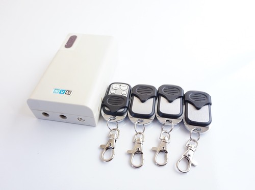 Remote control unit for - , roller