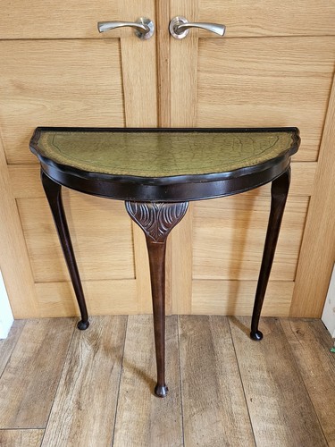 Queen anne style half moon - anne,