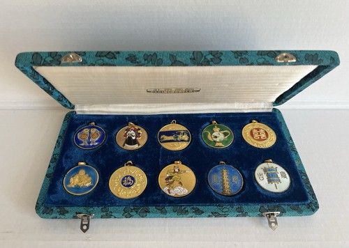 Vintage peking jewellery - x,