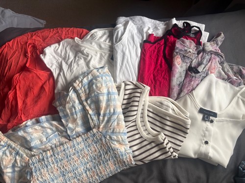 Bundle ladies clothes - of,