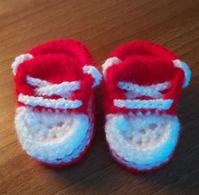 Crocheted Converse style newborn baby slippers