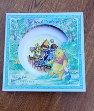 Royal Doulton / Disney Winnie the Pooh Christening Gift 20 cm Plate Collectible