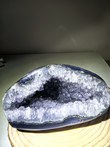 574g polished quartz geode - quartz,
