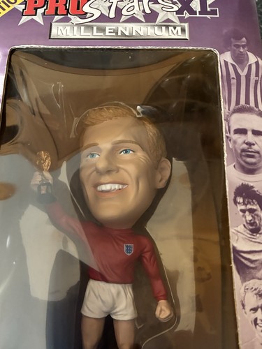 Bobby moore west ham - bobby,