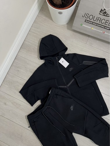 Nike tech fleece black - fleece,