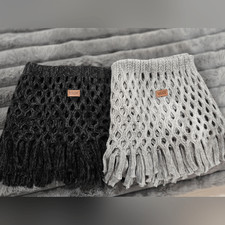 2 VANS Rebel Riot Cowl Scarf