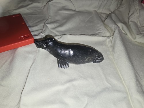 Inuit stone seal - ,