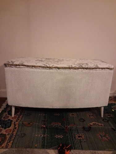 Vintage retro lloyd loom style - retro,